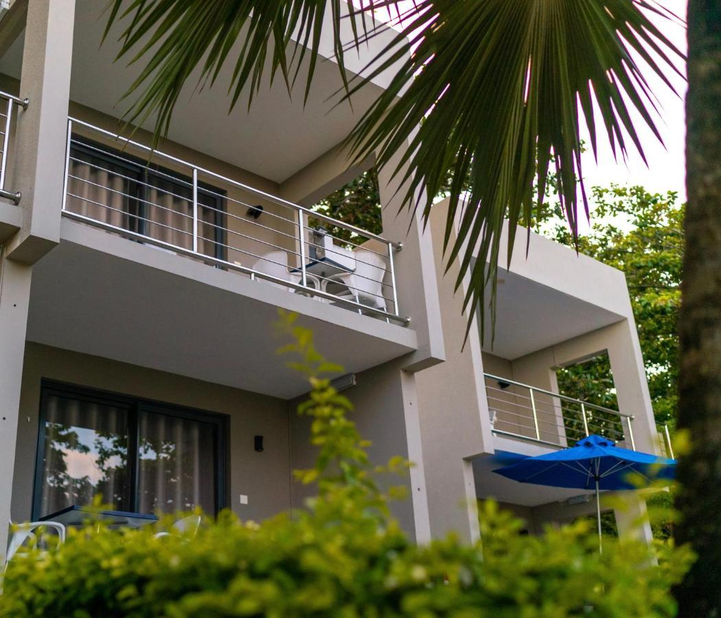 Valmarin Seafront Apartments Trou dʼEau Douce Extérieur photo